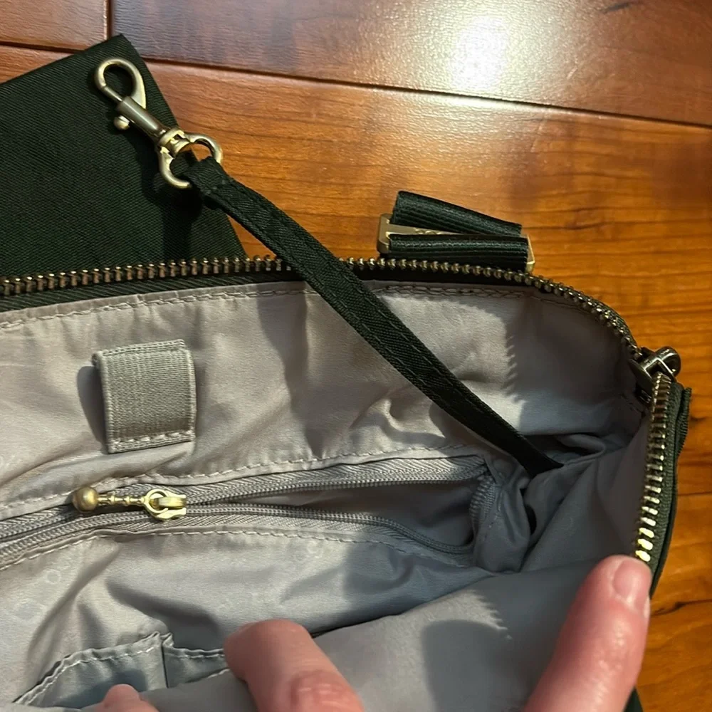 Baggallini crossbody purse olive green - Picture 6 of 11